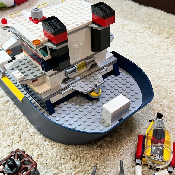 Lego Deep Sea Exploration Vessel 60095 & 60266 Partial Sets - Picture 7 of 9